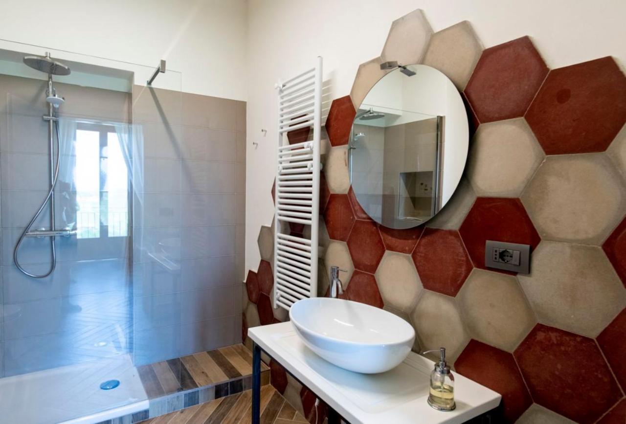 Le Vecchie Persiane - Bed & Breakfast Диано-д'Альба Экстерьер фото